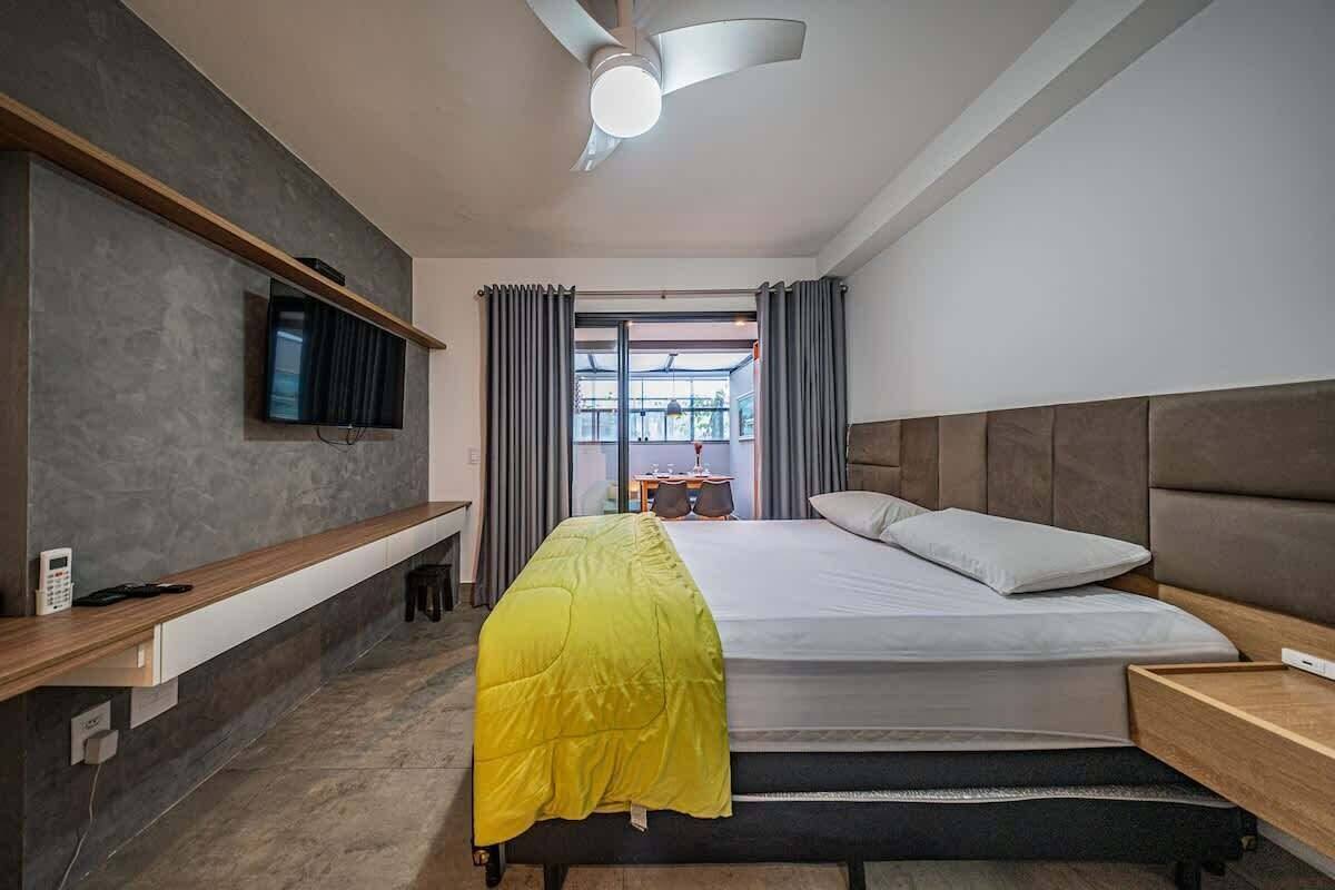 Classic Studio | Egyptian cotton sheets, premium bedding, memory foam beds, desk