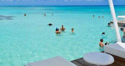 Bayahibe Cadaquez Caribe Beachfront Apt next to Dreams & Catalonia Resorts