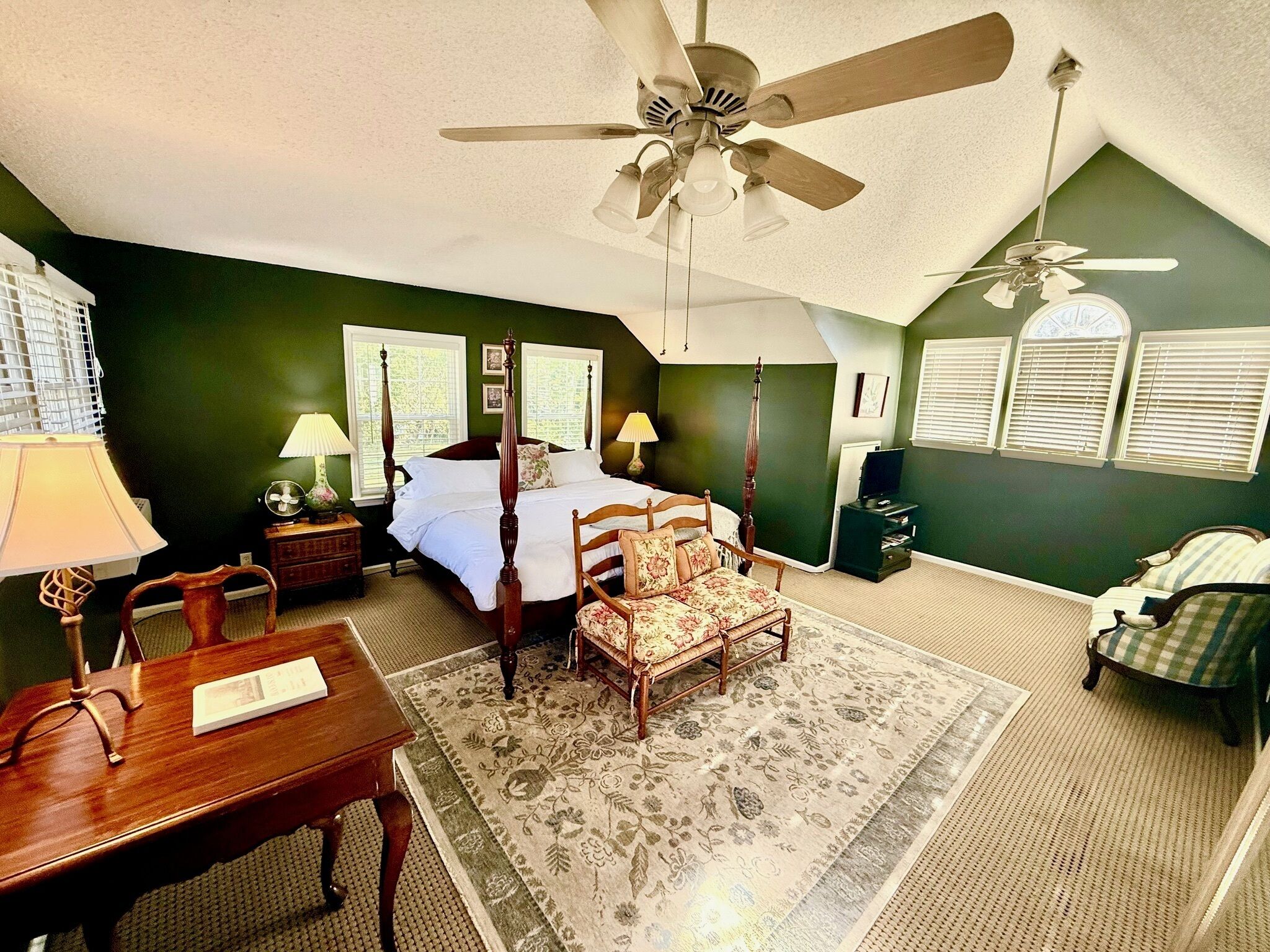 Block Island | Hypo-allergenic bedding, minibar, individually decorated