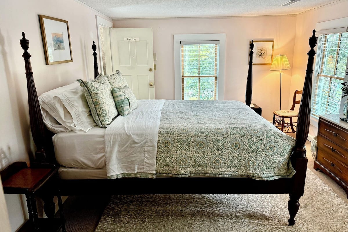 Cape May | Hypo-allergenic bedding, minibar, individually decorated