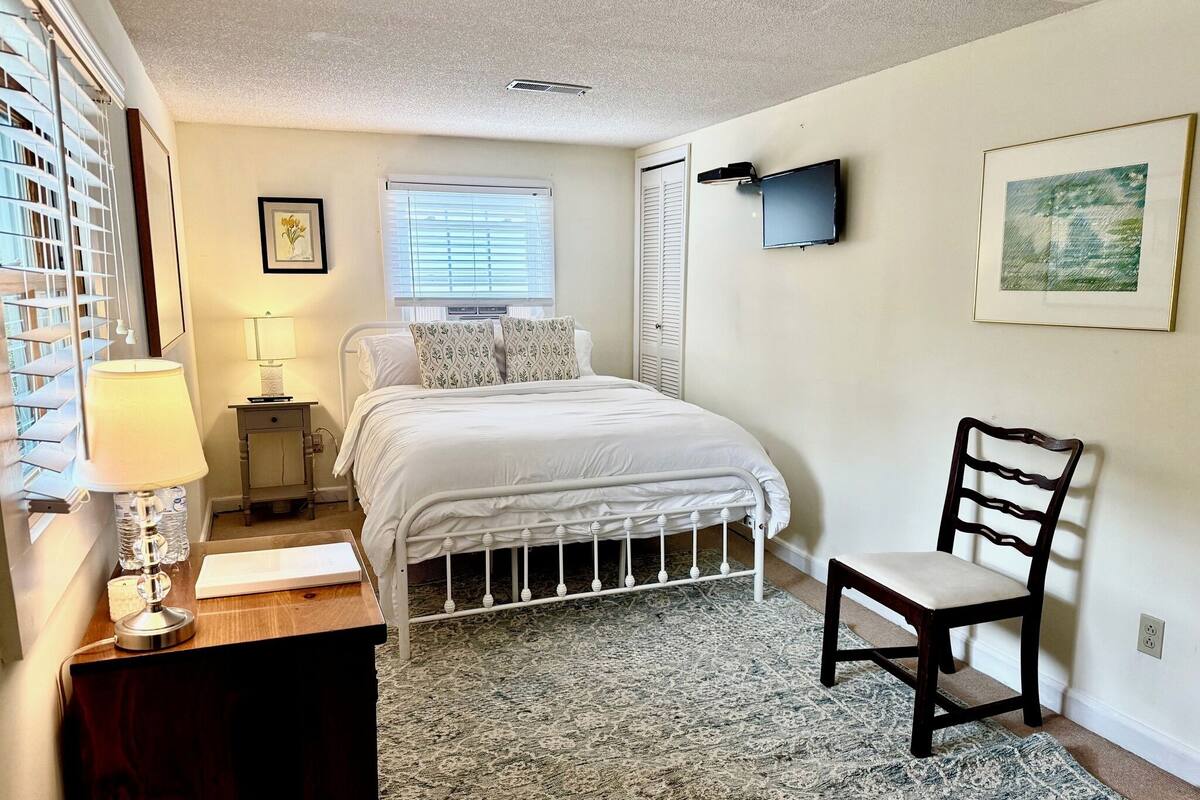 Savannah | Hypo-allergenic bedding available, minibar, WiFi (free)
