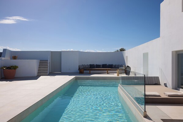 Junior Suite with Private Pool & Heated Outdoor Jetted Tub | Terrace/patio