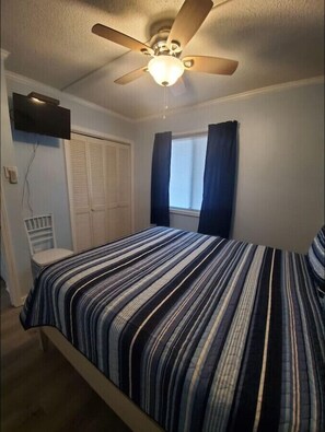 1 Schlafzimmer, Bügeleisen/Bügelbrett, kostenloses WLAN, Bettwäsche