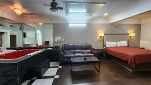 Presidential Suite, 1 King Bed, Smoking, Hot Tub | 1 bedroom, desk, laptop workspace, blackout curtains - Scottish Inns & Suites Sam Houston Pkwy (Houston)