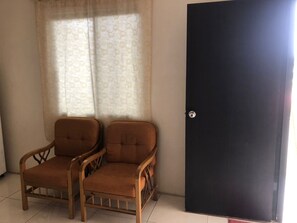 Interior - MODERN AND SECURE FURNISHED SUITE (SANTA ELENA)