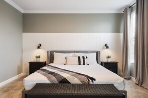 6 bedrooms, travel cot, WiFi, bed sheets