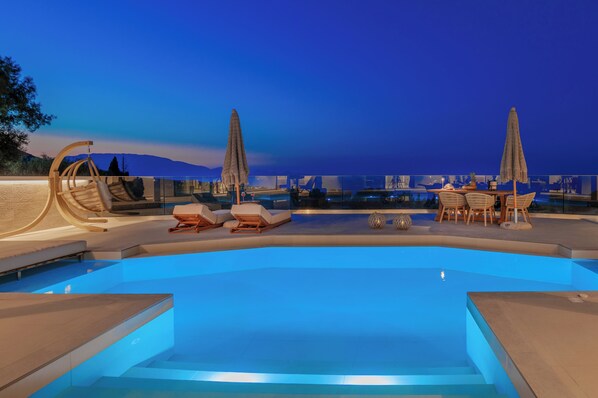 Villa Signature, 2 chambres, piscine privée, vue mer | Terrasse/Patio