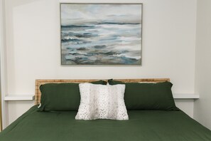 2 bedrooms, iron/ironing board, WiFi, bed sheets - The Elegant Escape Home in Kennewick (Kennewick)