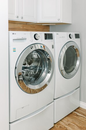 Interior - The Elegant Escape Home in Kennewick (Kennewick)