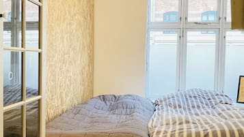 3 bedrooms, iron/ironing board, travel cot, free WiFi