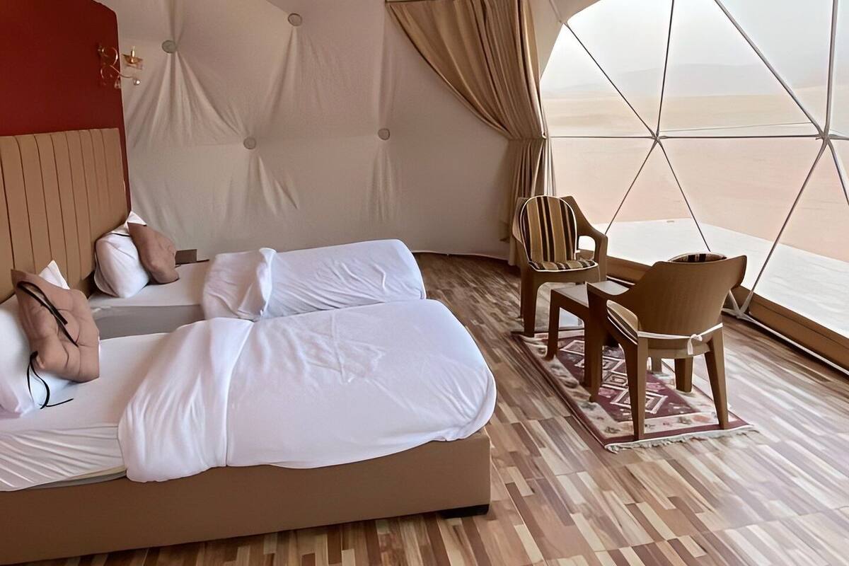 Quarto casal ou duplo com design assinado | Roupas de cama premium, edredons de pluma, camas com colchões pillow-top