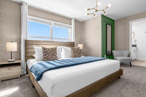 5 slaapkamers, een strijkplank/strijkijzer, wifi, beddengoed