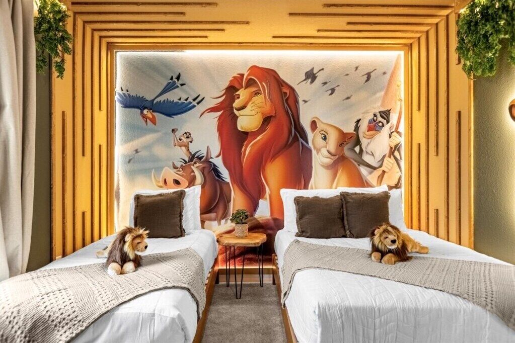 5 chambres, lit parapluie, Wi-Fi, draps fournis