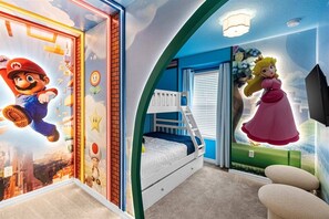 5 bedrooms, travel cot, WiFi, bed sheets