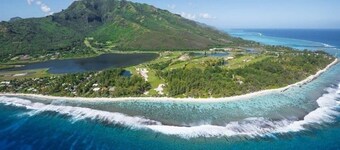 Moorea Temae Villa Walking Distance Private Beach and Golf