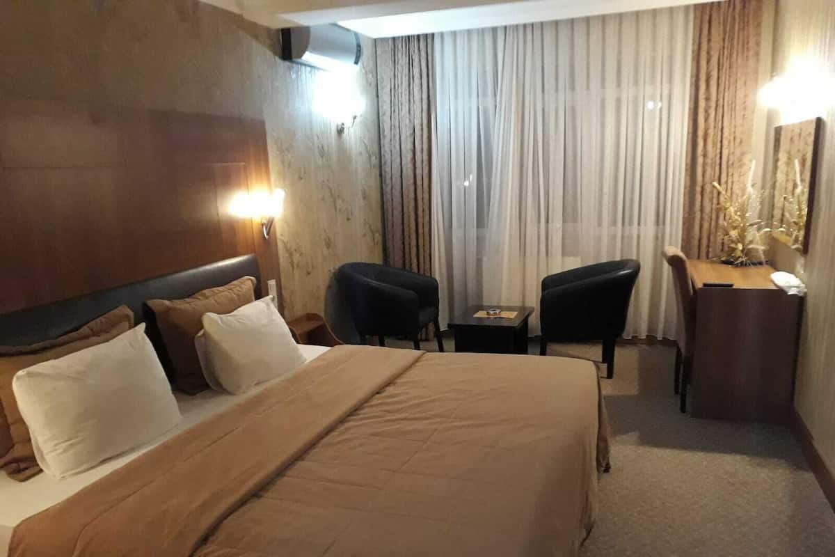 Standard Double Room | WiFi (free)