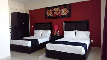 Habitació doble clàssica | 1 dormitori, caixa forta a l'habitació, escriptori i wifi gratuïta