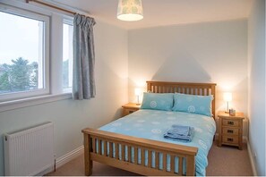 3 bedrooms, iron/ironing board, travel cot, free WiFi