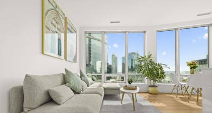 2 BR Downtown Oasis, AC & stunning views