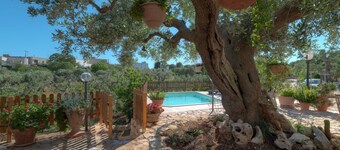 Trullo Paan by Pugliadamare