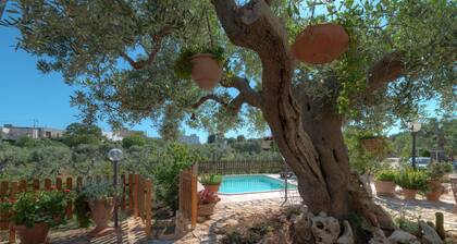 Trullo Paan by Pugliadamare