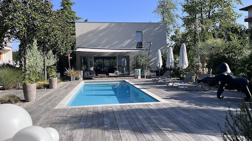 Villa "korlea" Avec Piscine Centre AIX LES Bains Ideal Pour Vacances EN Famille