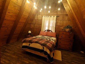 2 bedrooms, travel cot, free WiFi, bed sheets