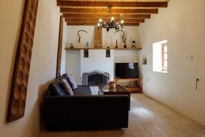 TV, lareira