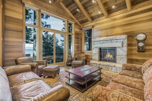 スマートテレビ、暖炉