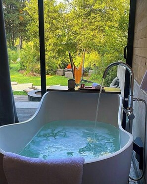 Hypo-allergenic bedding, down comforters, Select Comfort beds, minibar