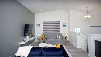 Una Smart TV, libros