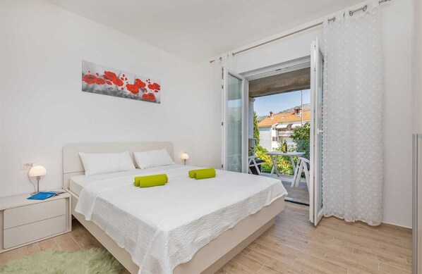 2 bedrooms, free WiFi, bed sheets