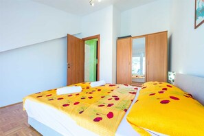 1 bedroom, free WiFi, bed sheets