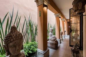 109-inch Smart TV with cable channels, printers - Artesana – Privately Owned Rosewood Residence (San Miguel de Allende)