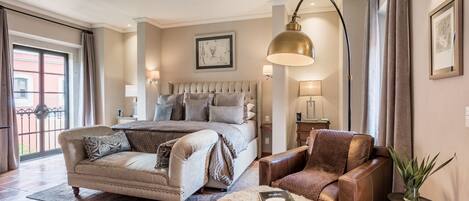 Premium Suite | 1 bedroom, premium bedding, down comforters, Tempur-Pedic beds