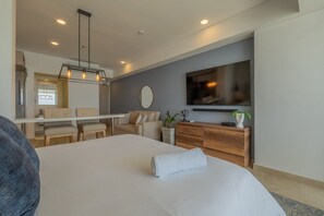 1 bedroom, bed sheets