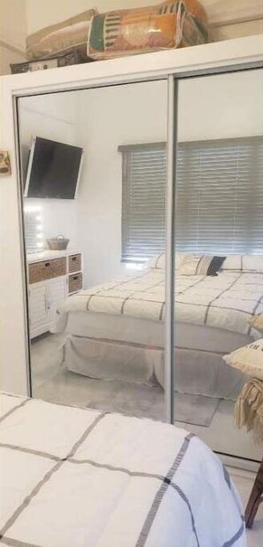 3 chambres, fer et planche à repasser, lit parapluie, Wi-Fi gratuit