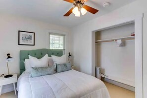 1 bedroom, bed sheets