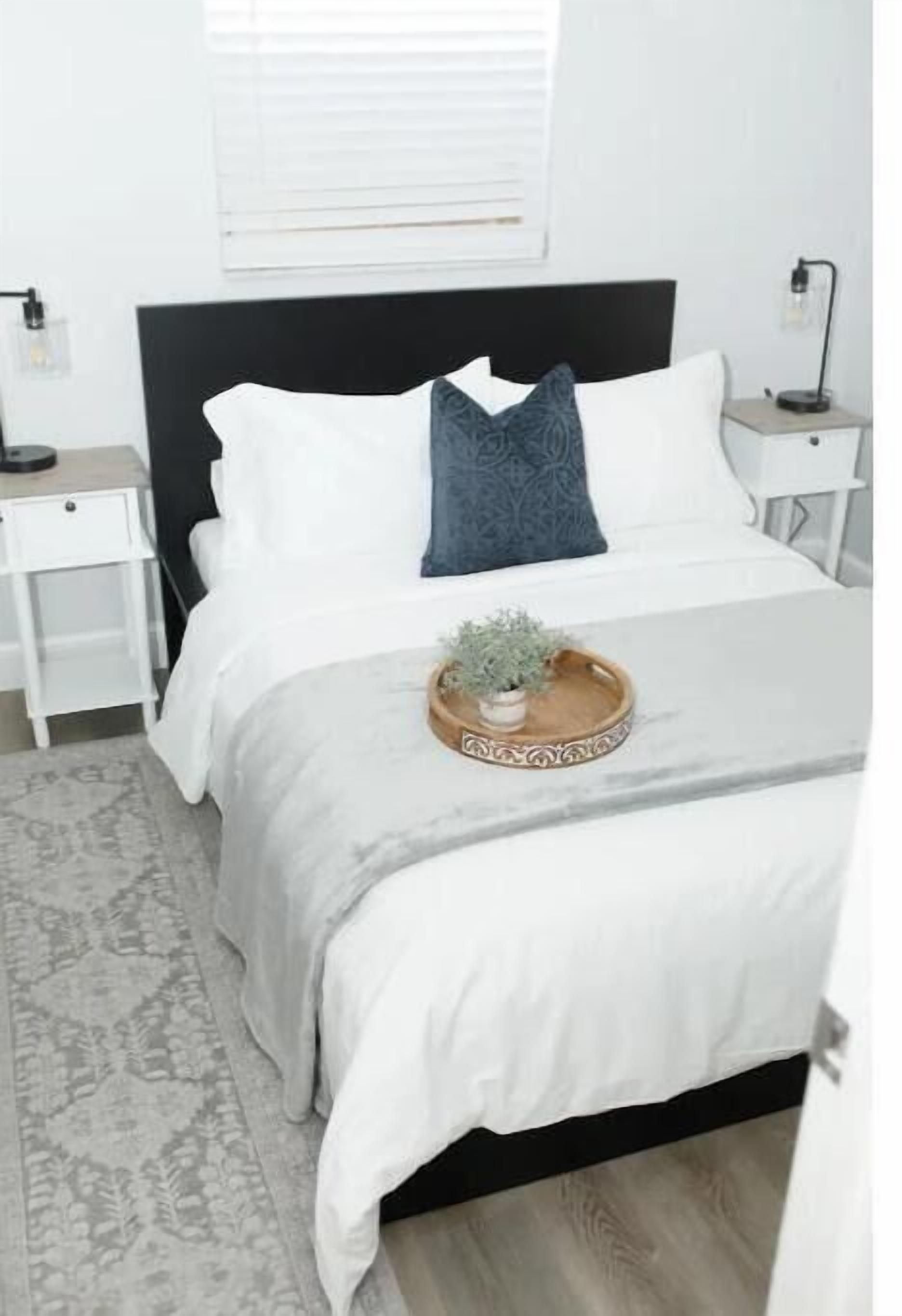 2 bedrooms, WiFi, bed sheets