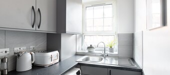 Modern 4-Bedroom Apart near Aldgate East