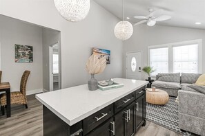 Interior - Large 6BR NEW home!
Pool & Hot Tub
Grill- Pets OK- W/D
Close to Pleasure Pier!! (Galveston)