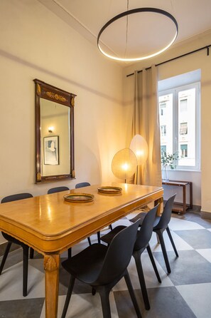 Dining - Beautiful Home for Families & Friends at the Colosseum (Roma)