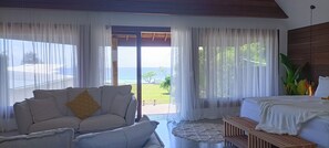 1 bedroom, pillow-top beds, minibar, free WiFi - Bombua Beach House (Luganville)