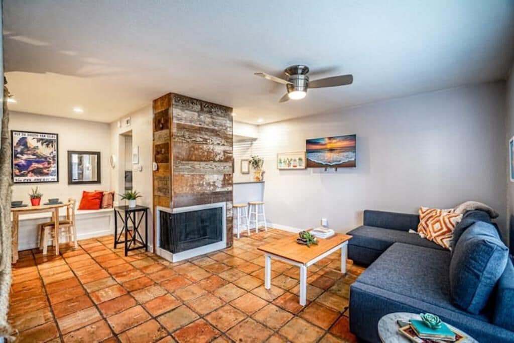 Stylish Loft Near Oak Lawn, Downtown, and Uptown
