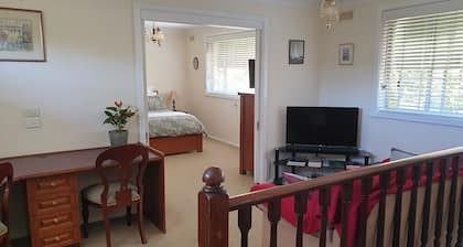 Quality B & B close to Blackburn Lake in Melbourne's Eastern Suburbs