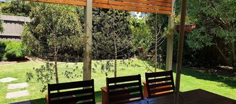 Quality B & B close to Blackburn Lake in Melbourne's Eastern Suburbs