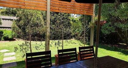 Quality B & B close to Blackburn Lake in Melbourne's Eastern Suburbs