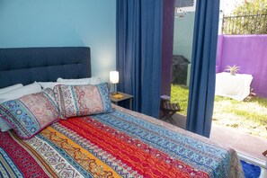 2 bedrooms, desk, iron/ironing board, WiFi