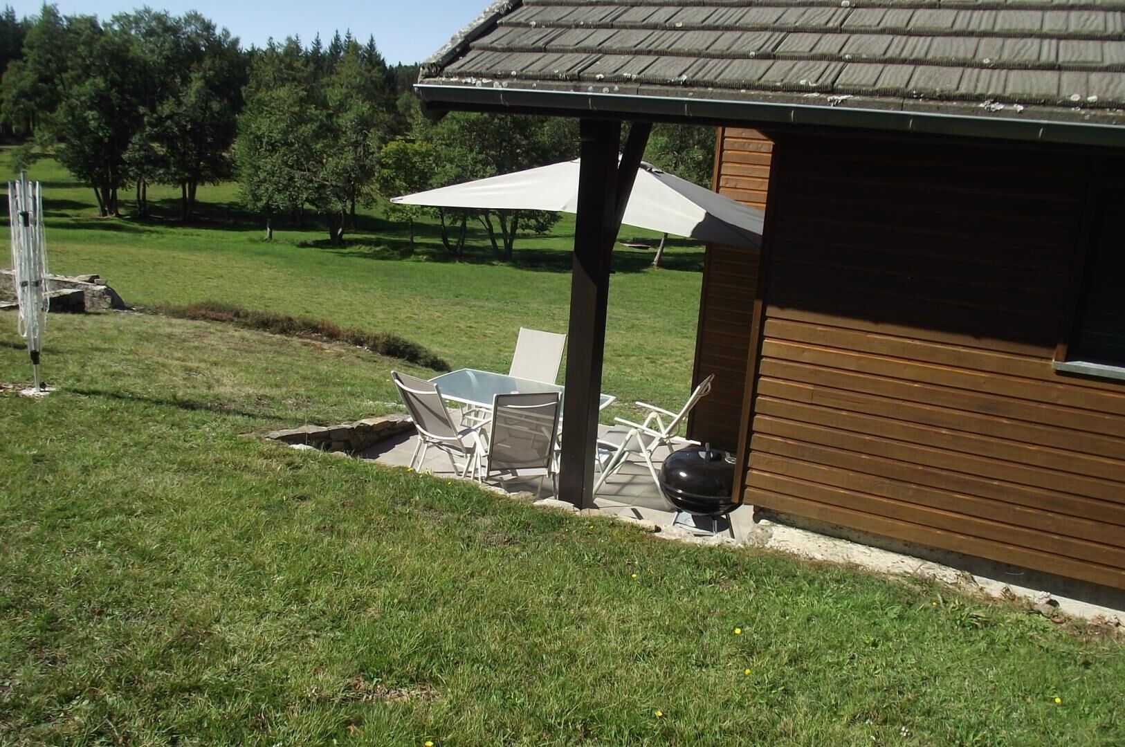 屋外ダイニングエリア