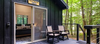 Couples’ Glamping Cabin - Bearly Behaving